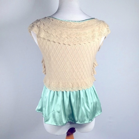 Rare Anthropologie COQUETTE RUFFLED knitted and knotted top 100% silk & wool - Picture 3 of 7